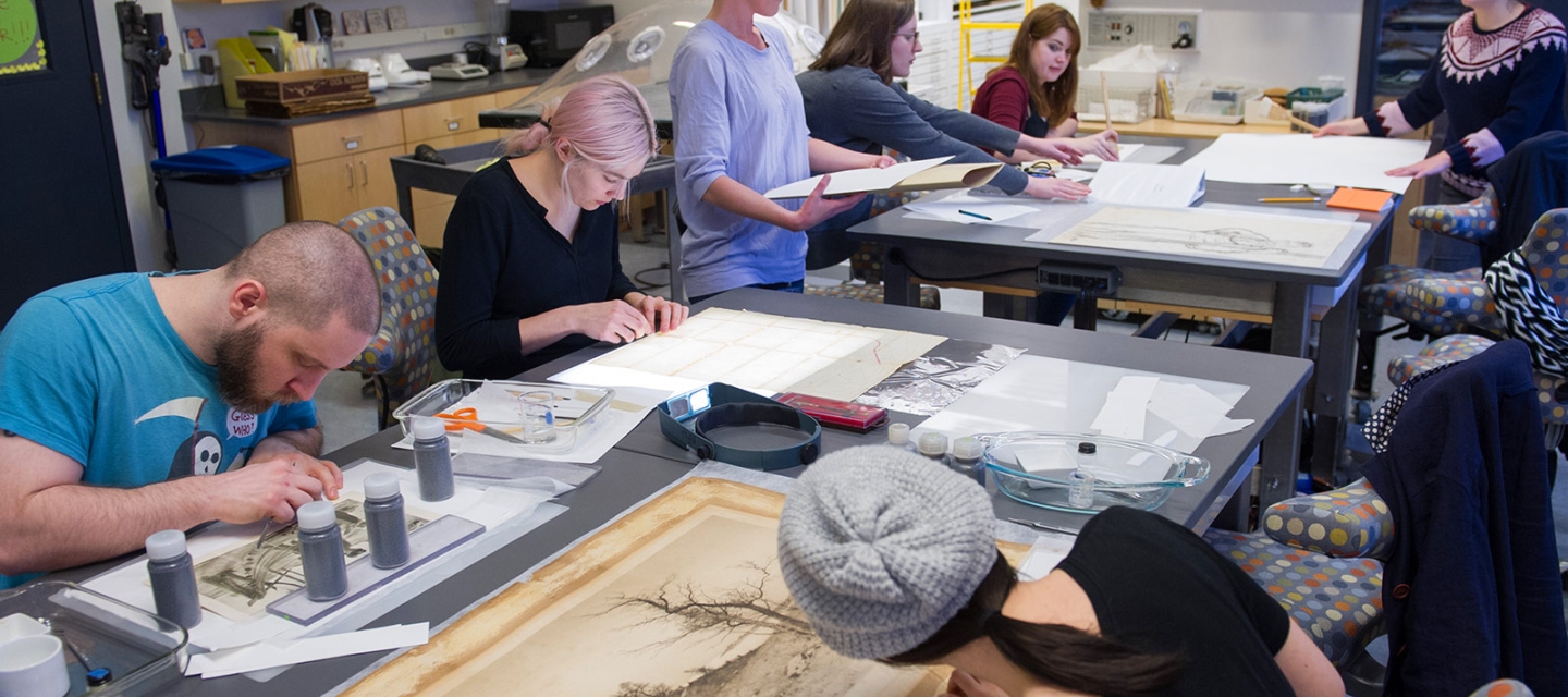Students working in a lab